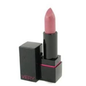 🆕 VS VERY SEXY PERFECT LIPSTICK IN KISS ME